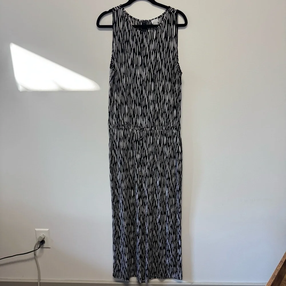 Chico's Traveler’s Black and White Abstract Print Tie Waist Jumpsuit Sz. 2 12/14